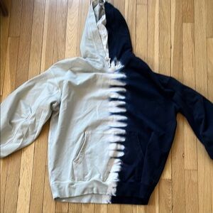 Lululemon oversized tie dye sweatshirt, hardly worn EUC